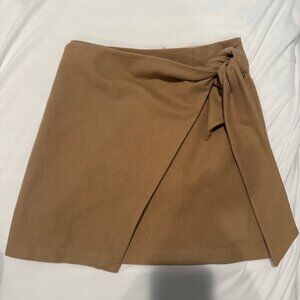 Aritzia Wilfred Wool Wrap-Front Mini Skirt in Camel/Tan Size 4